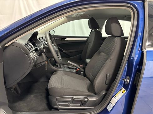 Used 2017 Volkswagen Passat 1.8T S image 12