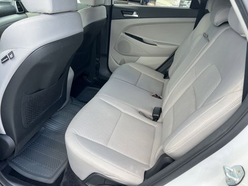 Used 2019 Hyundai Tucson SE AWD/4WD image 12