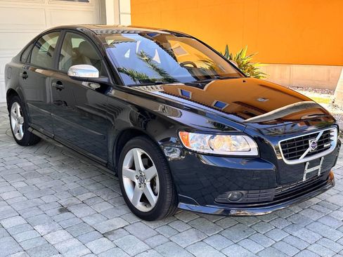 Used 2009 Volvo S40 T5 R-Design image 29
