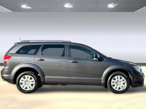 Used 2016 Dodge Journey SE w/ Flexible Seating Group image 7