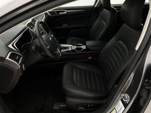 Used 2013 Ford Fusion SE image 11