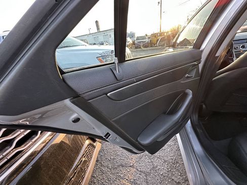 Used 2010 Cadillac CTS Sedan RWD image 10