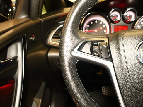 Used 2018 Buick Cascada Sport Touring w/ Dark Effects Package image 8