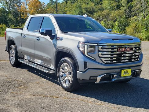Used 2024 GMC Sierra 1500 Denali AWD/4WD image 3