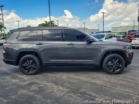 Used 2023 Jeep Grand Cherokee L Altitude AWD/4WD image 10