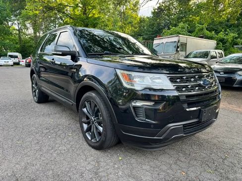 Used 2018 Ford Explorer XLT w/ Equipment Group 202A AWD/4WD image 1