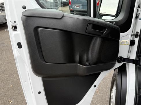 Used 2025 RAM ProMaster 2500 w/ Convenience Group FWD image 37