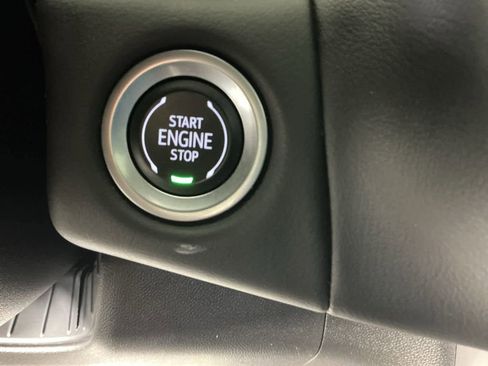 Used 2024 Chevrolet Suburban Z71 w/ Luxury Package image 21