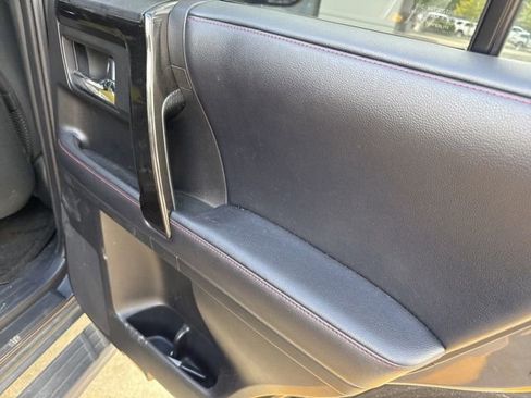 Used 2018 Toyota 4Runner TRD Off-Road image 23