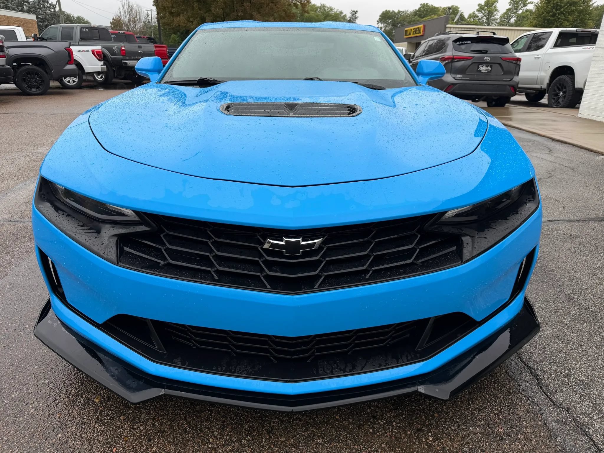 Used 2022 Chevrolet Camaro LT w/ Technology Package RWD image 3