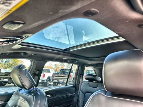 Used 2022 Jeep Grand Cherokee Overland image 19