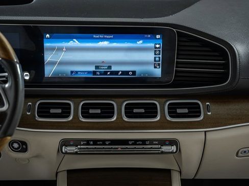 Used 2020 Mercedes-Benz GLS 450 4MATIC image 24