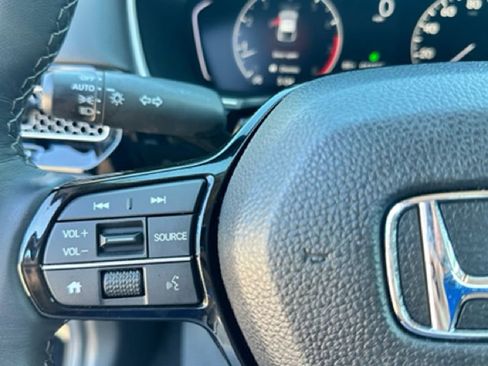 Used 2024 Honda Civic EX-L image 13