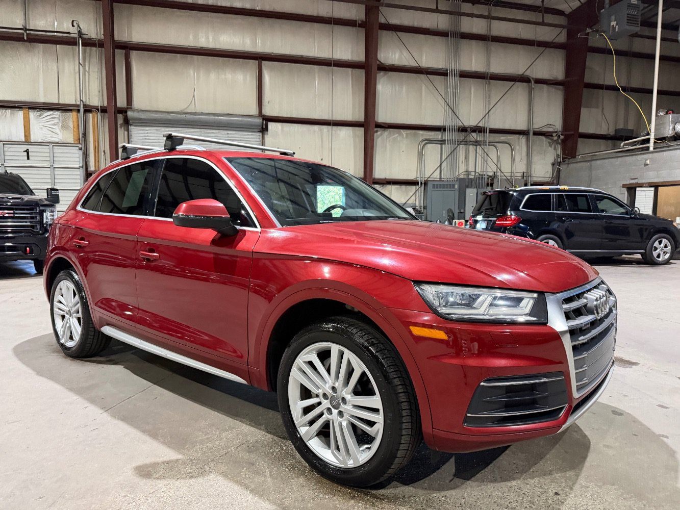 Used 2018 Audi Q5 2.0T Premium Plus w/ Premium Plus Package AWD/4WD image 2