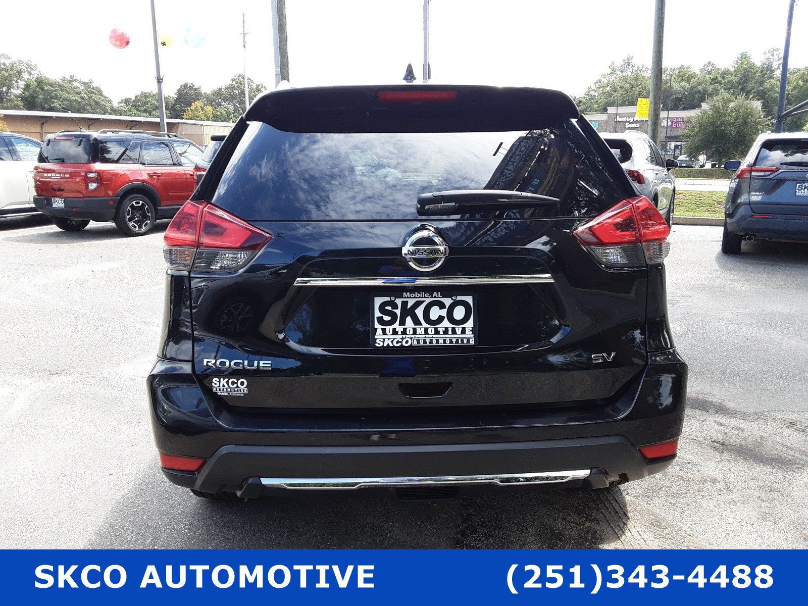 Used 2018 Nissan Rogue SV FWD image 4