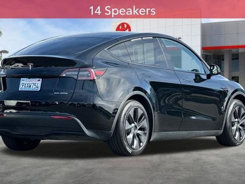 Used 2025 Tesla Model Y Long Range image 4