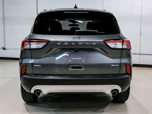 Used 2021 Ford Escape SEL image 12