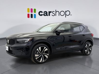 Used 2024 Volvo XC40 B5 Plus w/ Climate Package