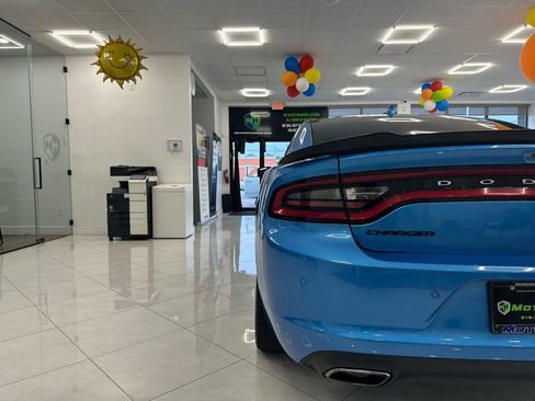 Used 2018 Dodge Charger R/T w/ Plus Group image 13