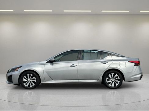 Used 2023 Nissan Altima 2.5 S image 6