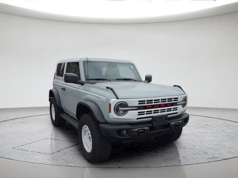 Certified 2024 Ford Bronco Heritage Edition AWD/4WD image 3