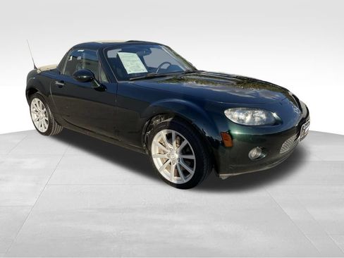Used 2008 MAZDA MX-5 Miata Touring w/ Interior Trim Pkg RWD image 3