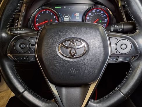 Used 2019 Toyota Camry XSE w/ Driver Assist Package FWD image 9