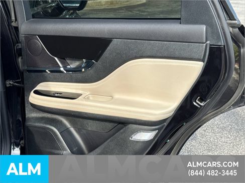Used 2025 Lincoln Corsair AWD w/ Equipment Group 101A image 20