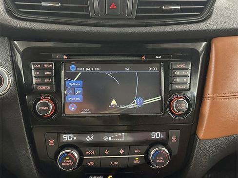 Used 2017 Nissan Rogue SL w/ SL Premium Package image 22