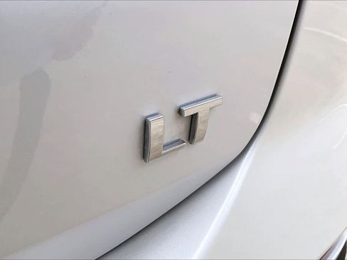 Used 2022 Chevrolet Equinox LT FWD image 9