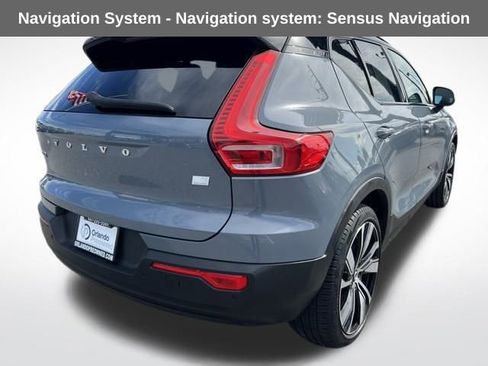 Used 2021 Volvo XC40 P8 Recharge w/ Advanced Package image 10