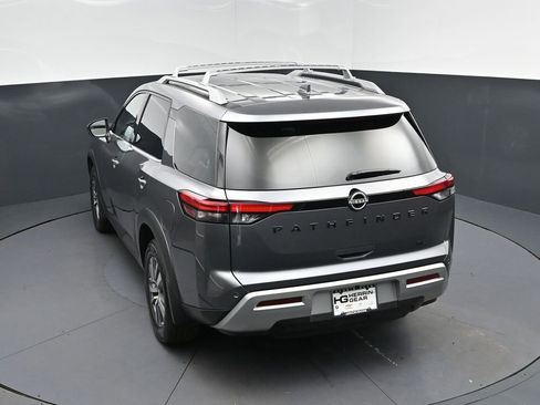 Used 2023 Nissan Pathfinder SL w/ Black Appearance Package FWD image 36