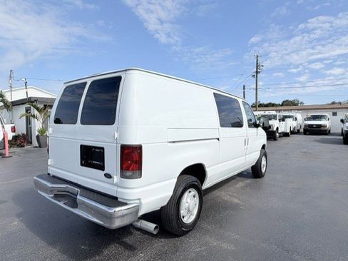 Used 2002 Ford E-350 and Econoline 350 Super Duty RWD image 5