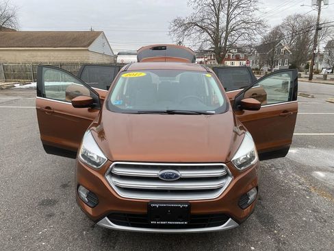 Used 2017 Ford Escape SE image 29
