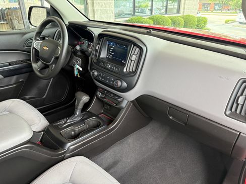 Used 2019 Chevrolet Colorado W/T w/ WT Convenience Package AWD/4WD image 22