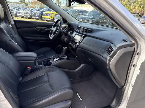 Certified 2020 Nissan Rogue SL image 26