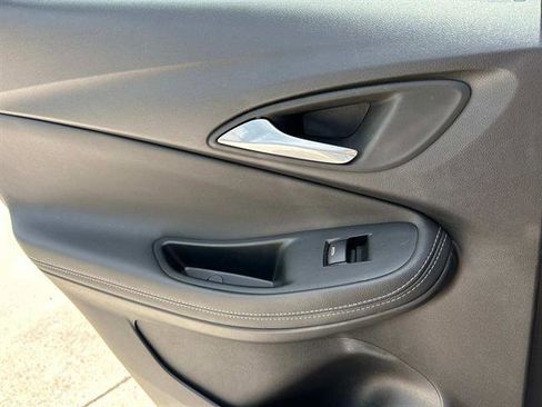 Certified 2023 Buick Encore GX Select image 17