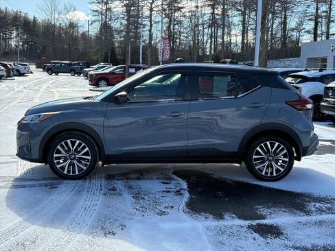 Certified 2021 Nissan Kicks SV w/ Exterior Package image 4
