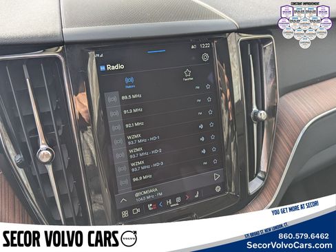 Certified 2022 Volvo XC60 B6 Inscription w/ Advanced Package image 14