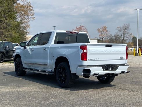 New 2026 Chevrolet Silverado 1500 High Country w/ Technology Package AWD/4WD image 6