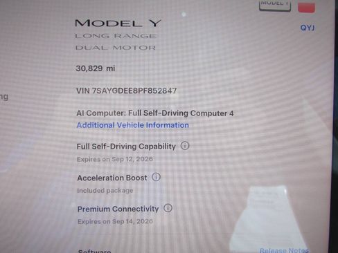 Used 2023 Tesla Model Y Long Range AWD/4WD image 25