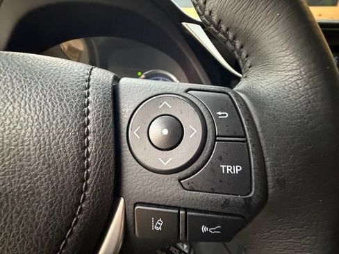 Used 2017 Toyota Corolla SE w/ Carpet Mat Package (TMS) FWD image 25