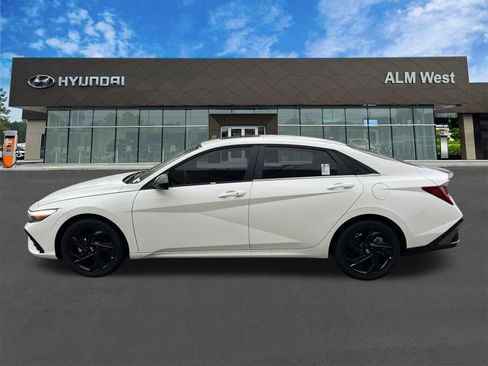 New 2026 Hyundai Elantra SEL Sport Premium FWD image 9