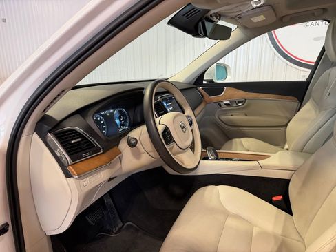 Used 2022 Volvo XC90 T8 Inscription Expression image 14
