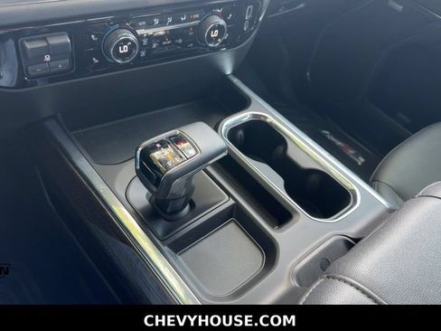 Used 2024 Chevrolet Silverado 1500 LT Trail Boss w/ LT Trail Boss Premium Package AWD/4WD image 21