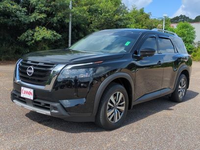 Used 2025 Nissan Pathfinder SL