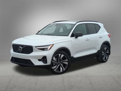 Used 2023 Volvo XC40 B5 Plus w/ Driver Assist Package