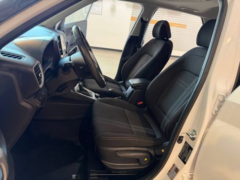 Used 2026 Hyundai Venue SEL FWD image 25
