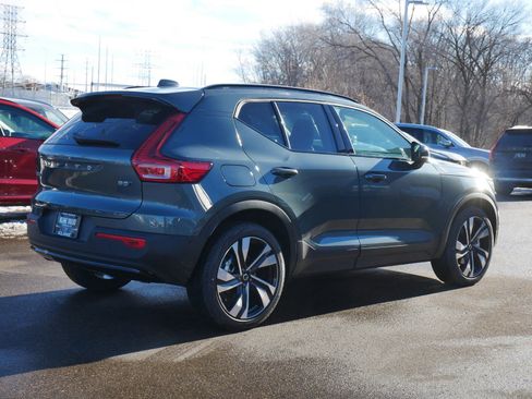 New 2026 Volvo XC40 B5 Ultra w/ Climate Package image 3