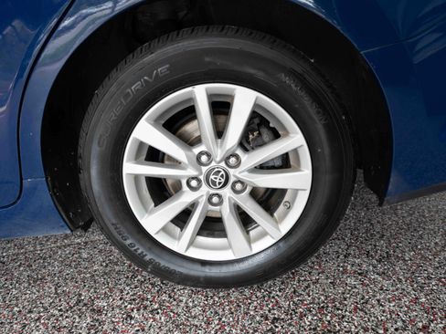 Used 2025 Toyota Camry LE FWD image 28